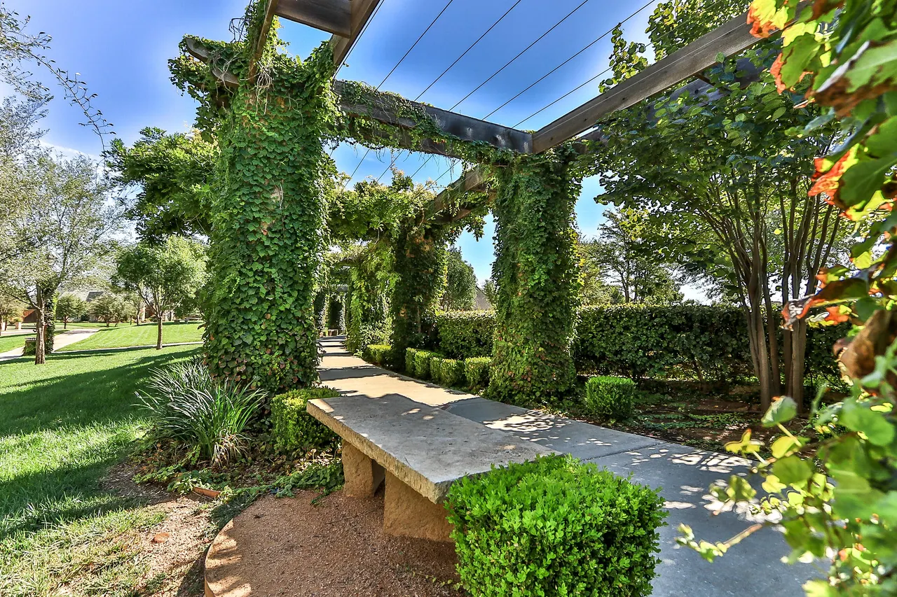 Photo 25 — 8901 La Salle Rear Avenue, Lubbock, TX 79424