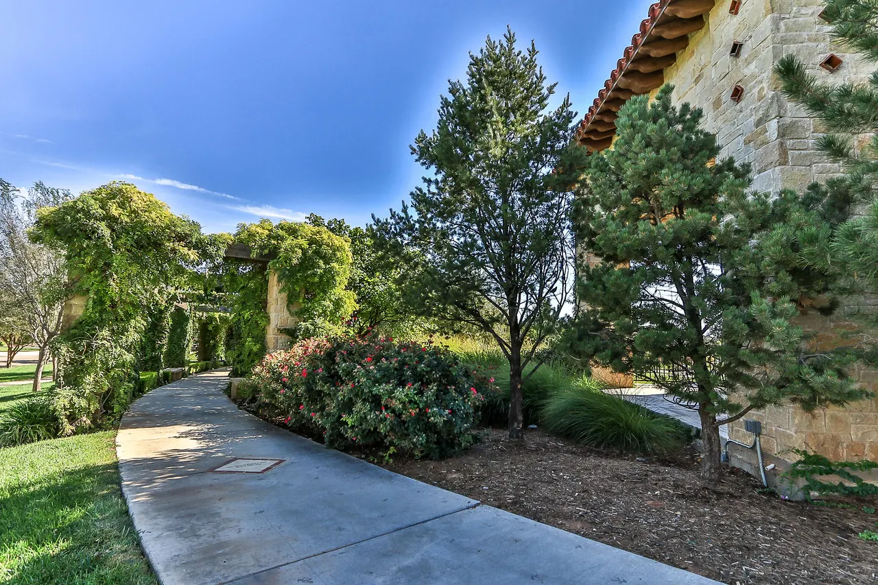 Photo 26 — 8901 La Salle Rear Avenue, Lubbock, TX 79424