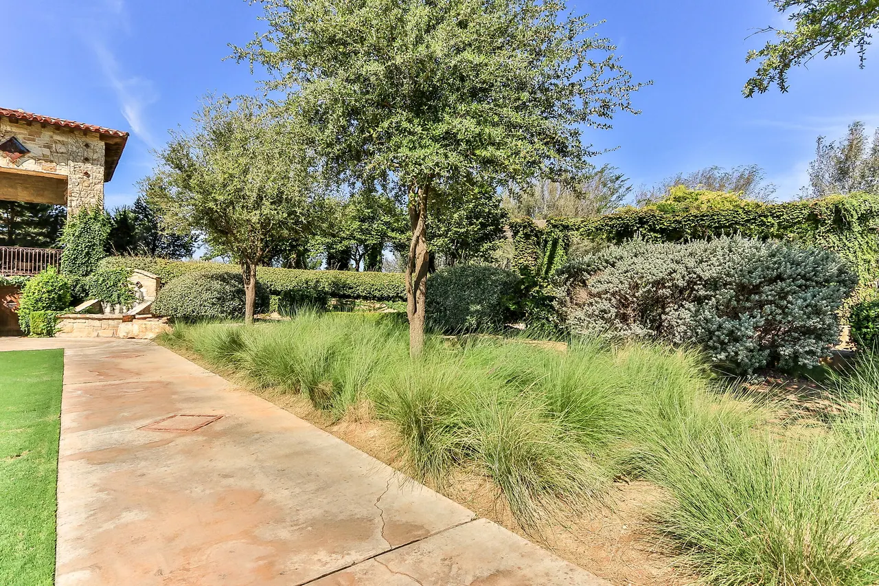 Photo 33 — 8901 La Salle Rear Avenue, Lubbock, TX 79424