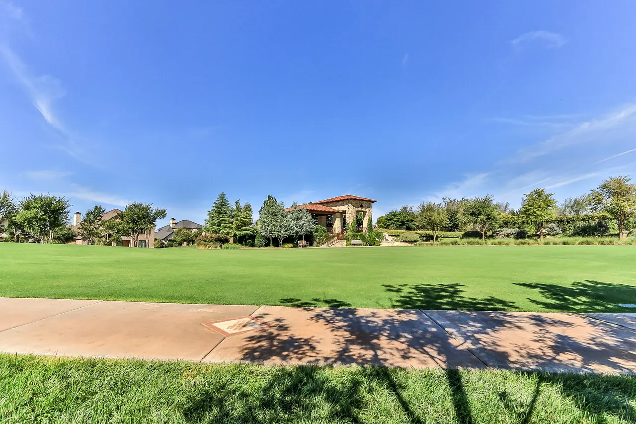 Photo 38 — 8901 La Salle Rear Avenue, Lubbock, TX 79424