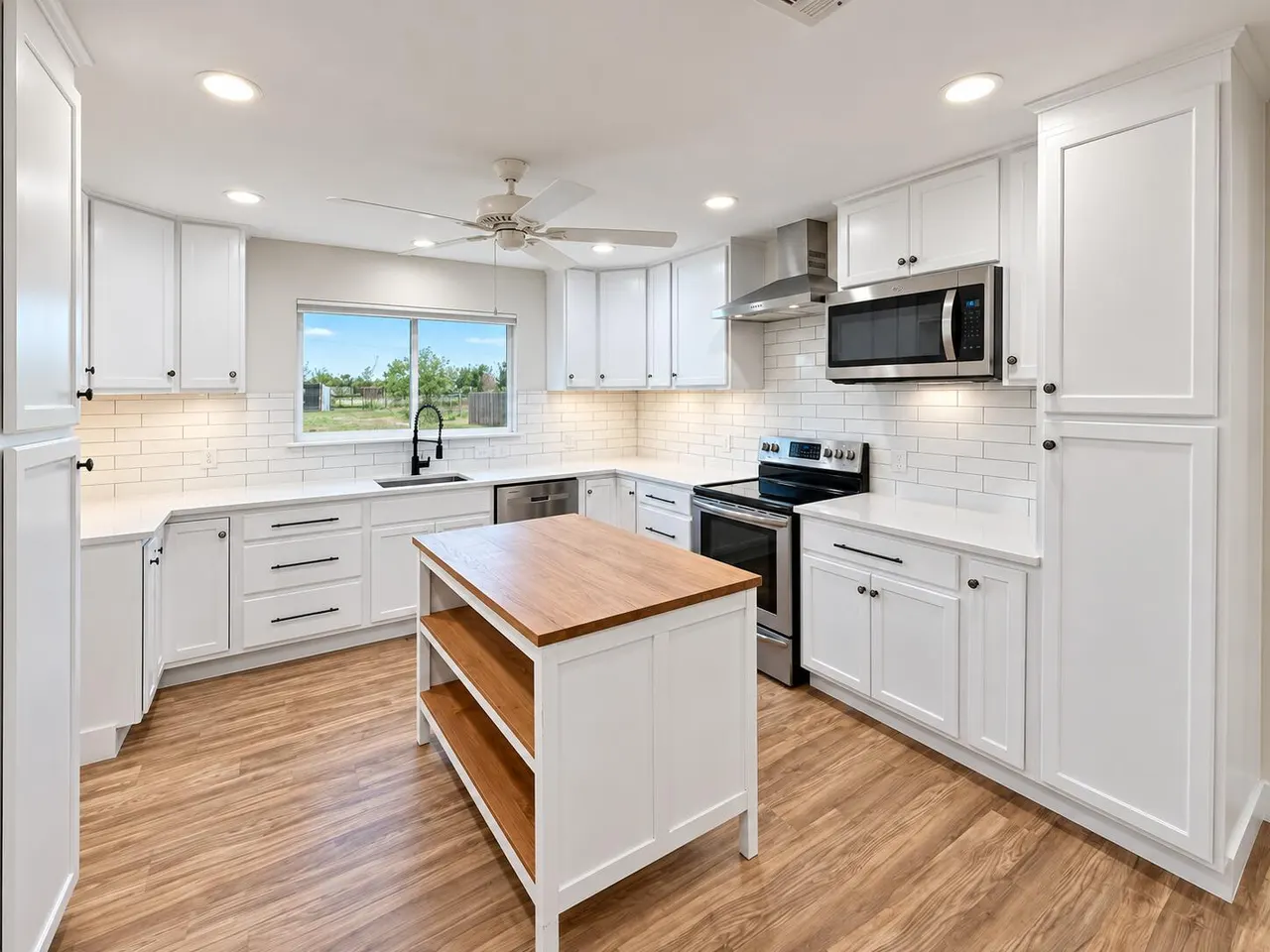Photo 5 — 1311  132nd Street, Lubbock, TX 79423