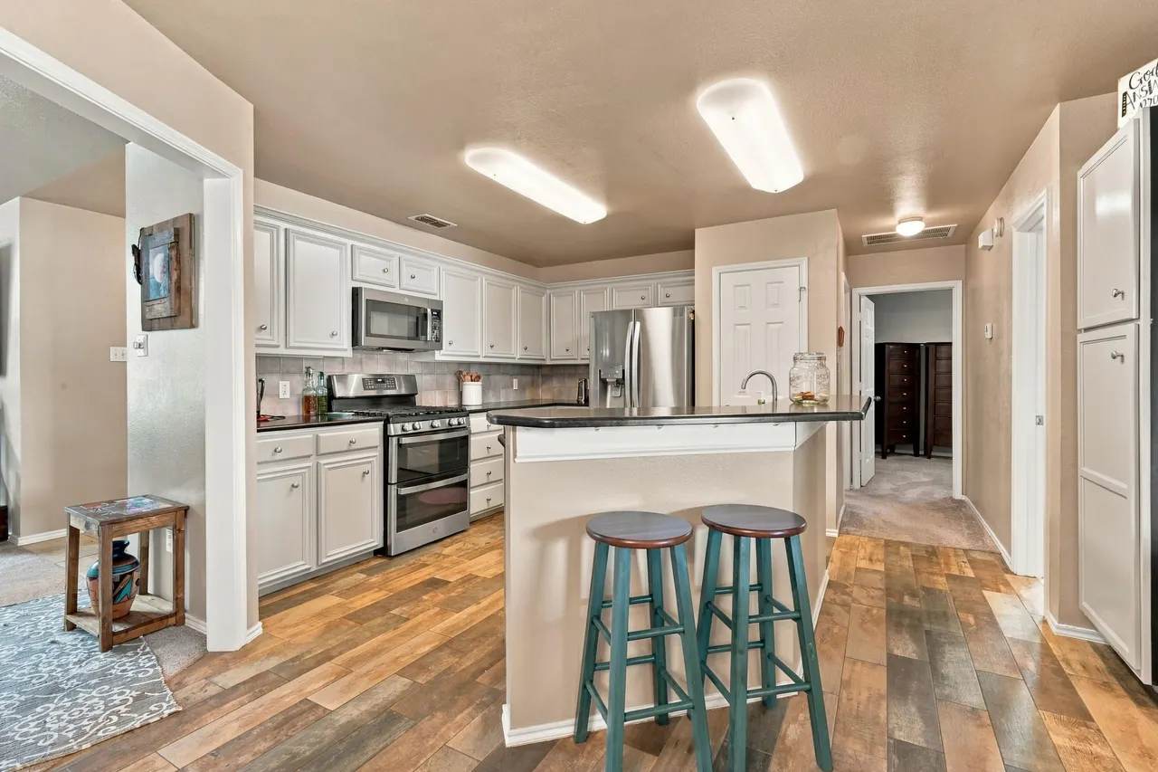 Photo 7 — 6724 8th Street, Lubbock, TX 79416