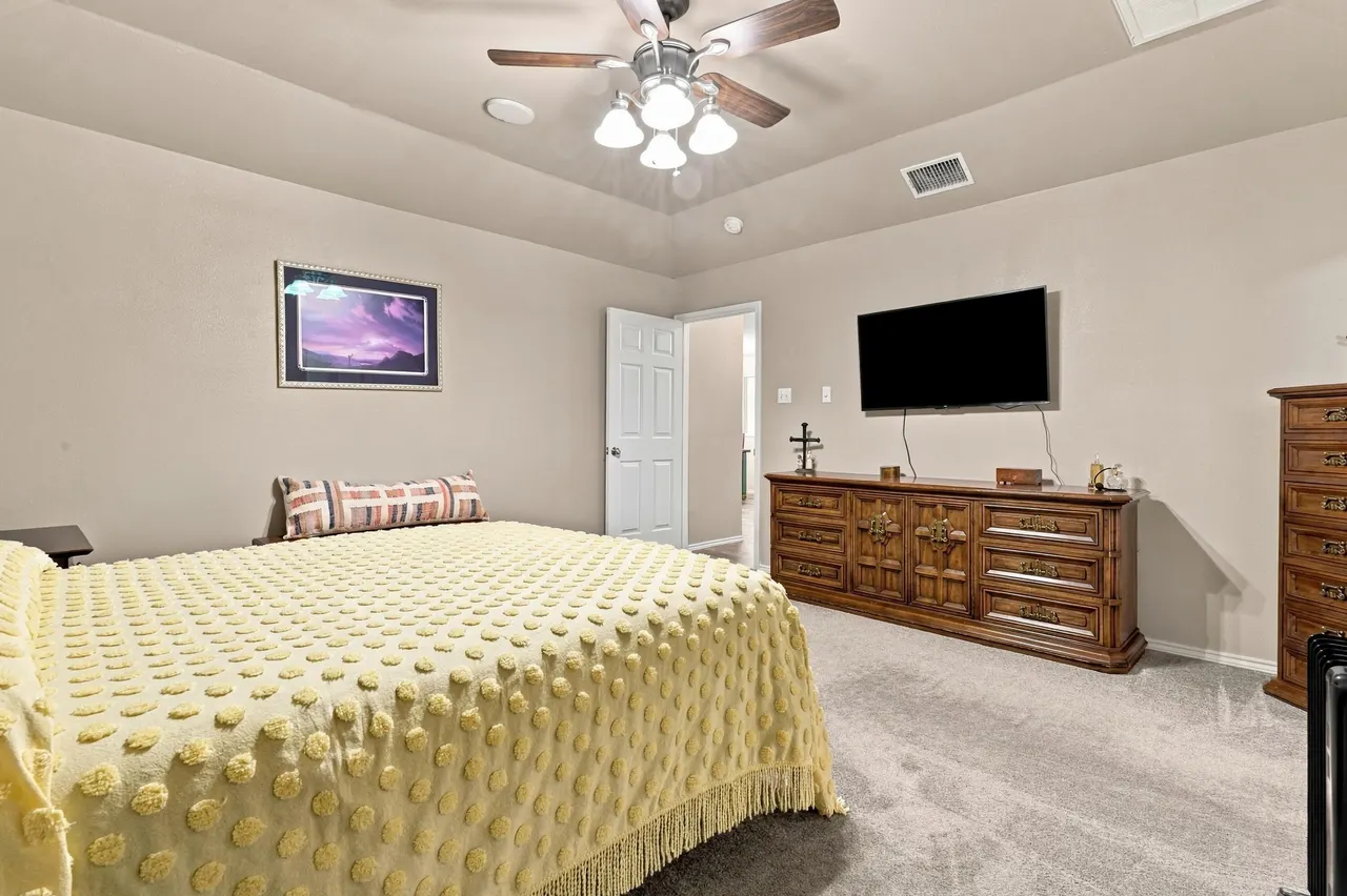 Photo 11 — 6724 8th Street, Lubbock, TX 79416