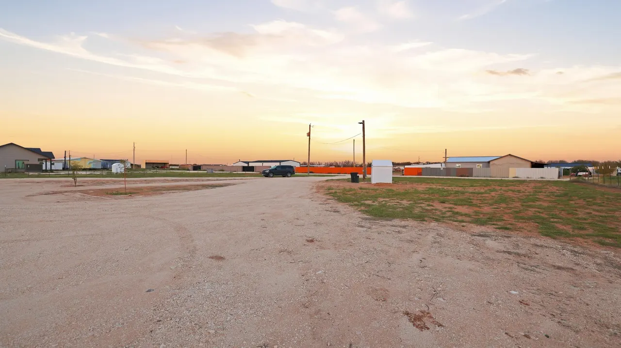 Photo 66 — 131 PR 209 A3, Seminole, TX 79360