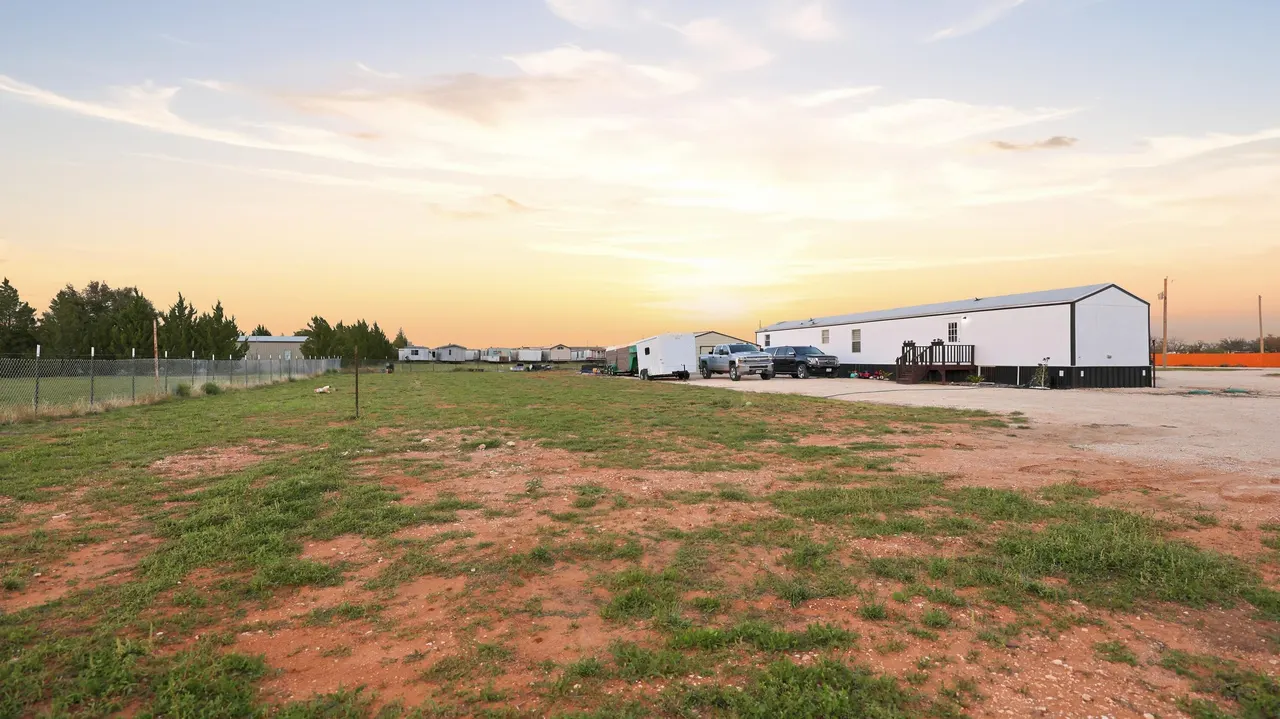 Photo 72 — 131 PR 209 A3, Seminole, TX 79360