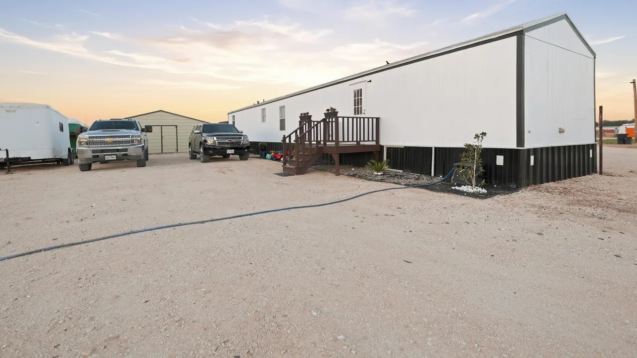 Photo 69 — 131 PR 209 A3, Seminole, TX 79360