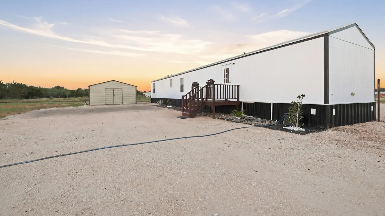 Photo 18 — 131 PR 209 A3, Seminole, TX 79360