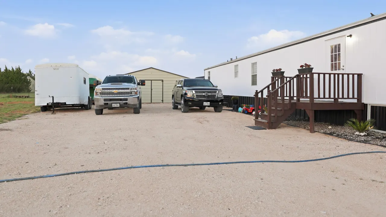 Photo 71 — 131 PR 209 A3, Seminole, TX 79360