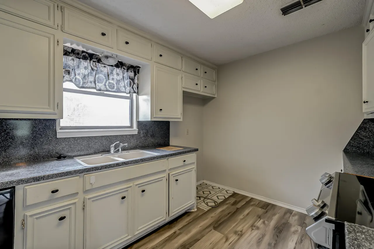 Photo 16 — 6829 Hyden Avenue, Lubbock, TX 79424