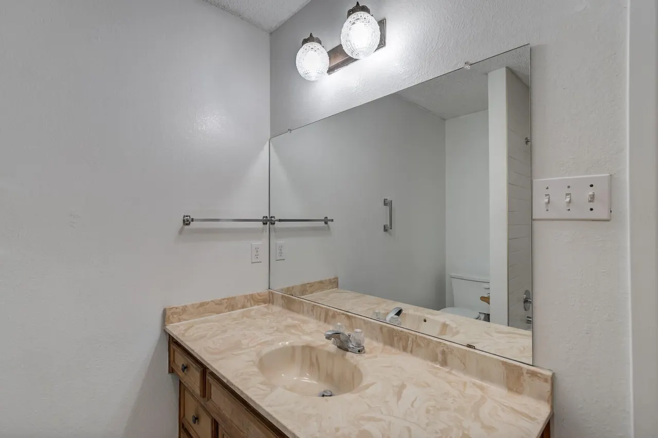 Photo 16 — 1317 80th Street A, Lubbock, TX 79423