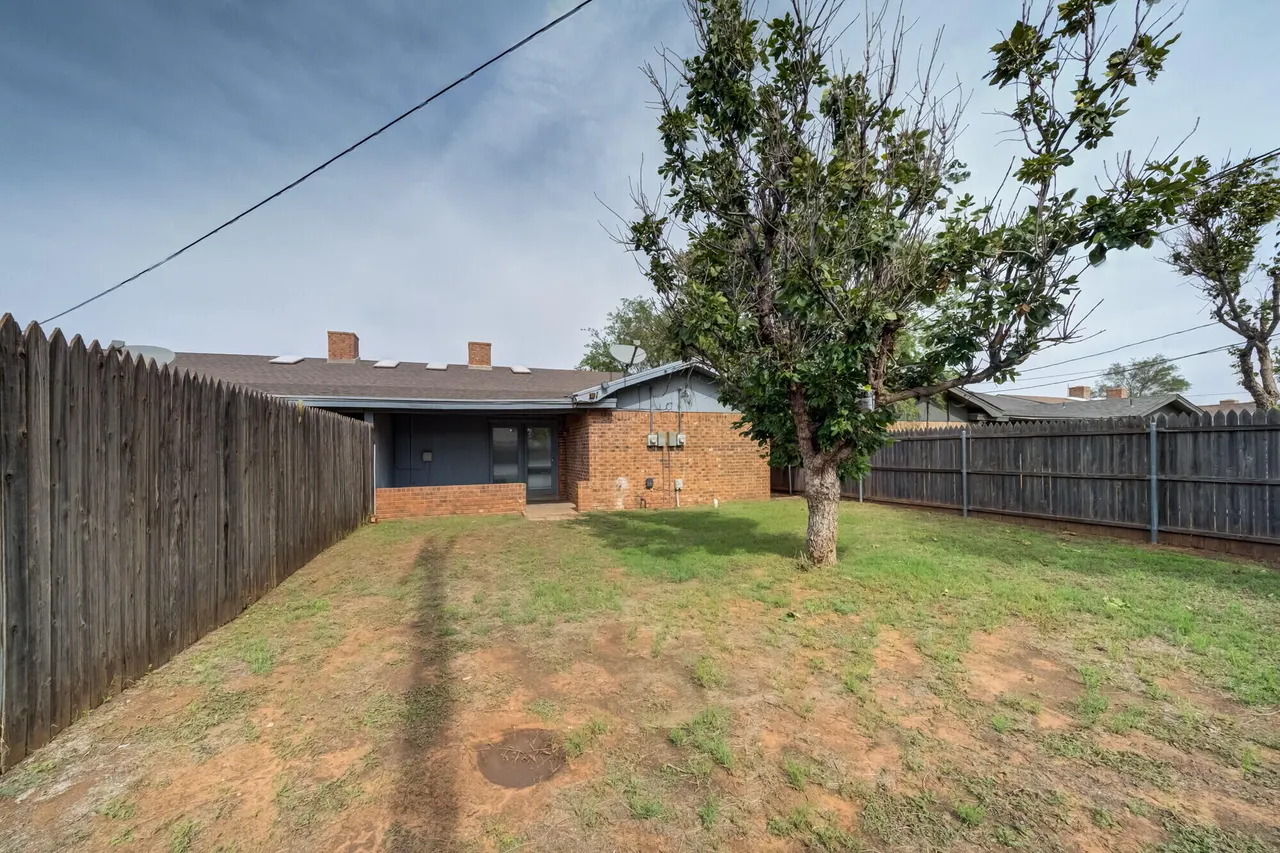 Photo 27 — 1317 80th Street A, Lubbock, TX 79423