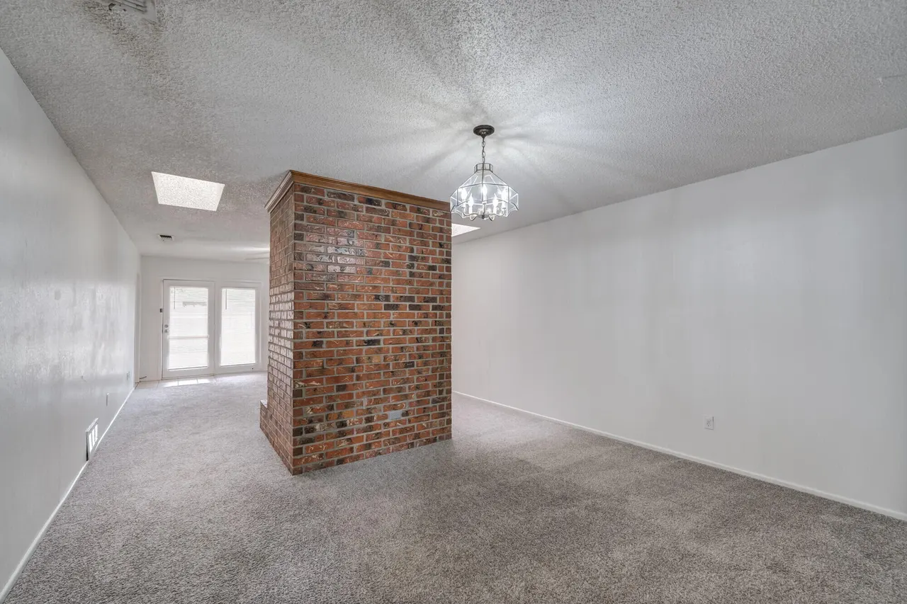 Photo 12 — 1317 80th Street A, Lubbock, TX 79423