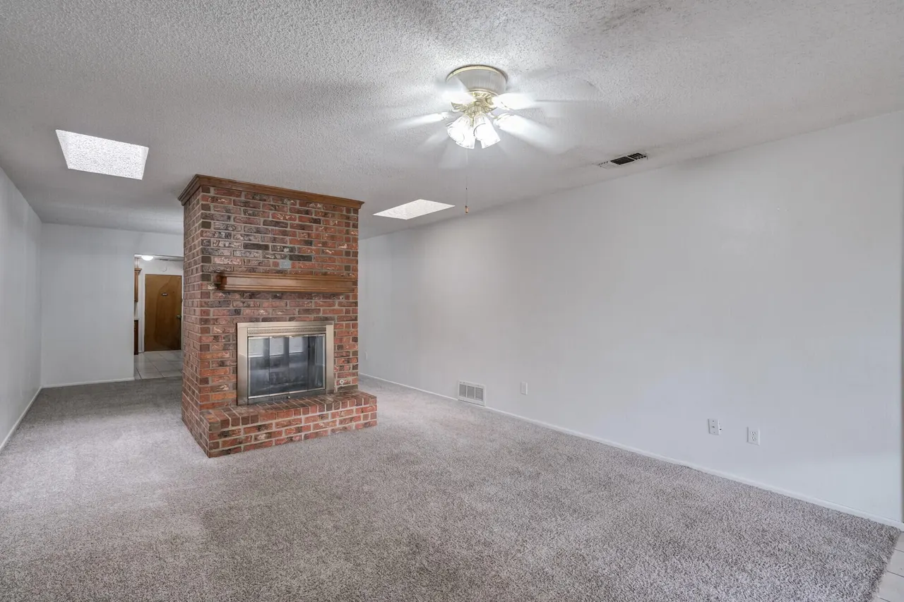 Photo 9 — 1317 80th Street A, Lubbock, TX 79423
