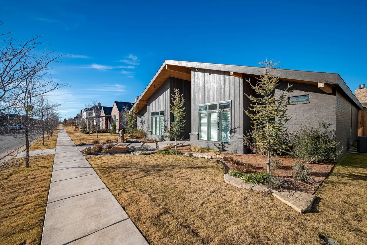 Photo 3 — 3806 128th Street, Lubbock, TX 79423