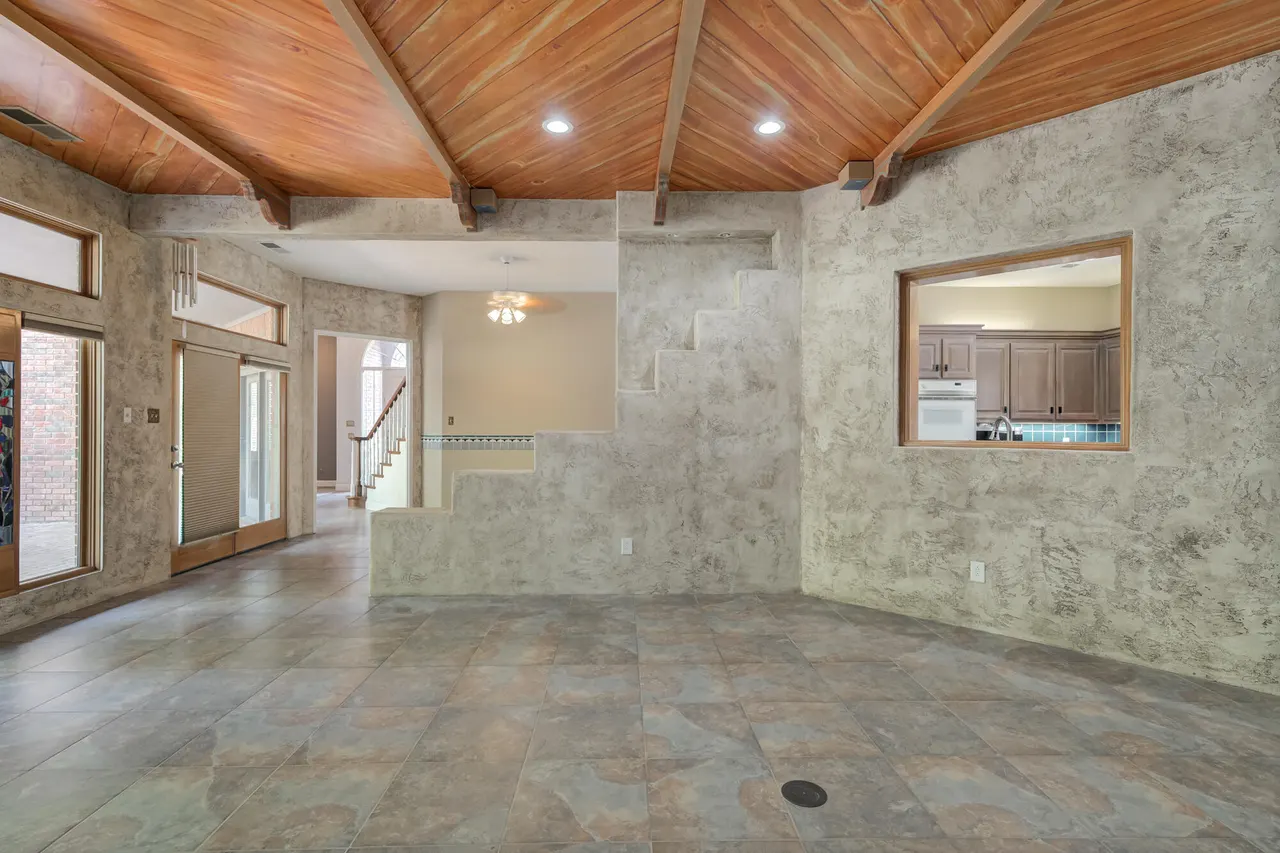 Photo 17 — 9402 Wayne Avenue, Lubbock, TX 79424