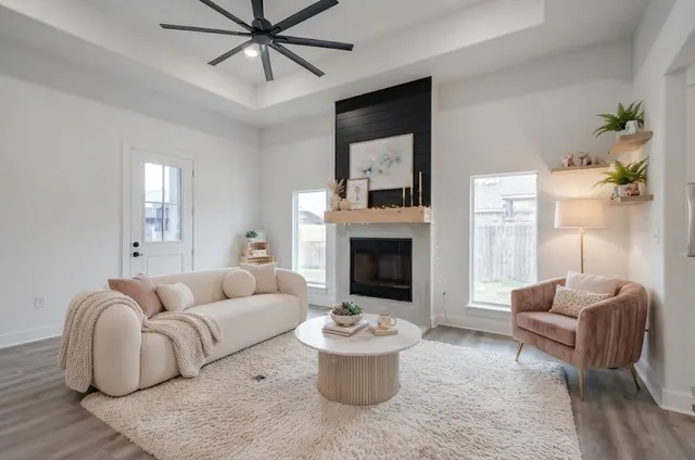Photo 2 — 909 N Grover Avenue, Lubbock, TX 79416
