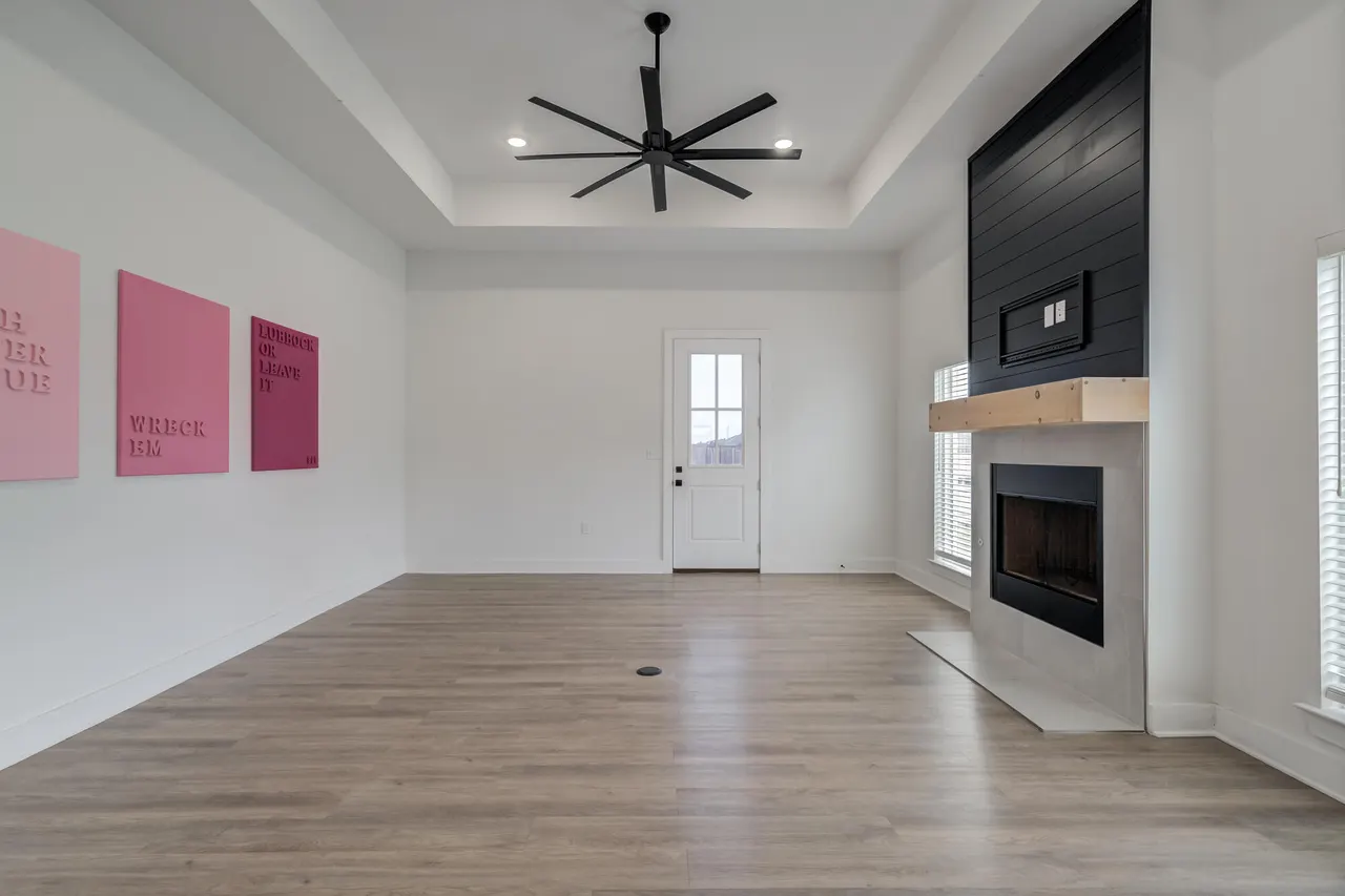 Photo 9 — 909 N Grover Avenue, Lubbock, TX 79416
