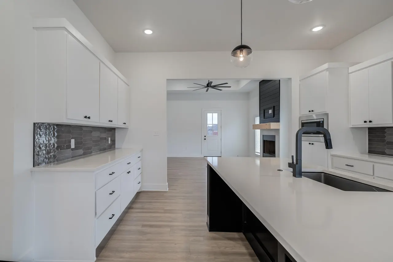 Photo 16 — 909 N Grover Avenue, Lubbock, TX 79416