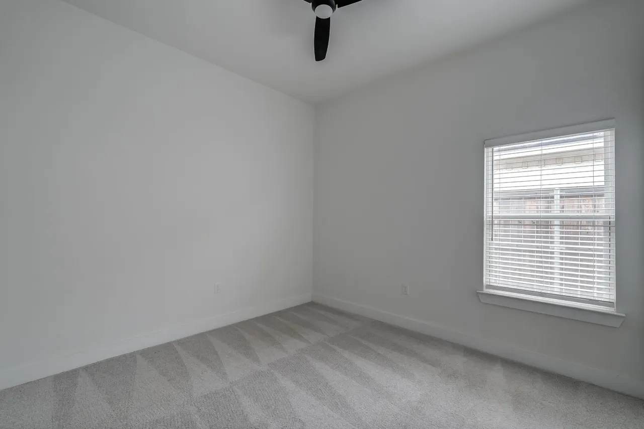 Photo 35 — 909 N Grover Avenue, Lubbock, TX 79416