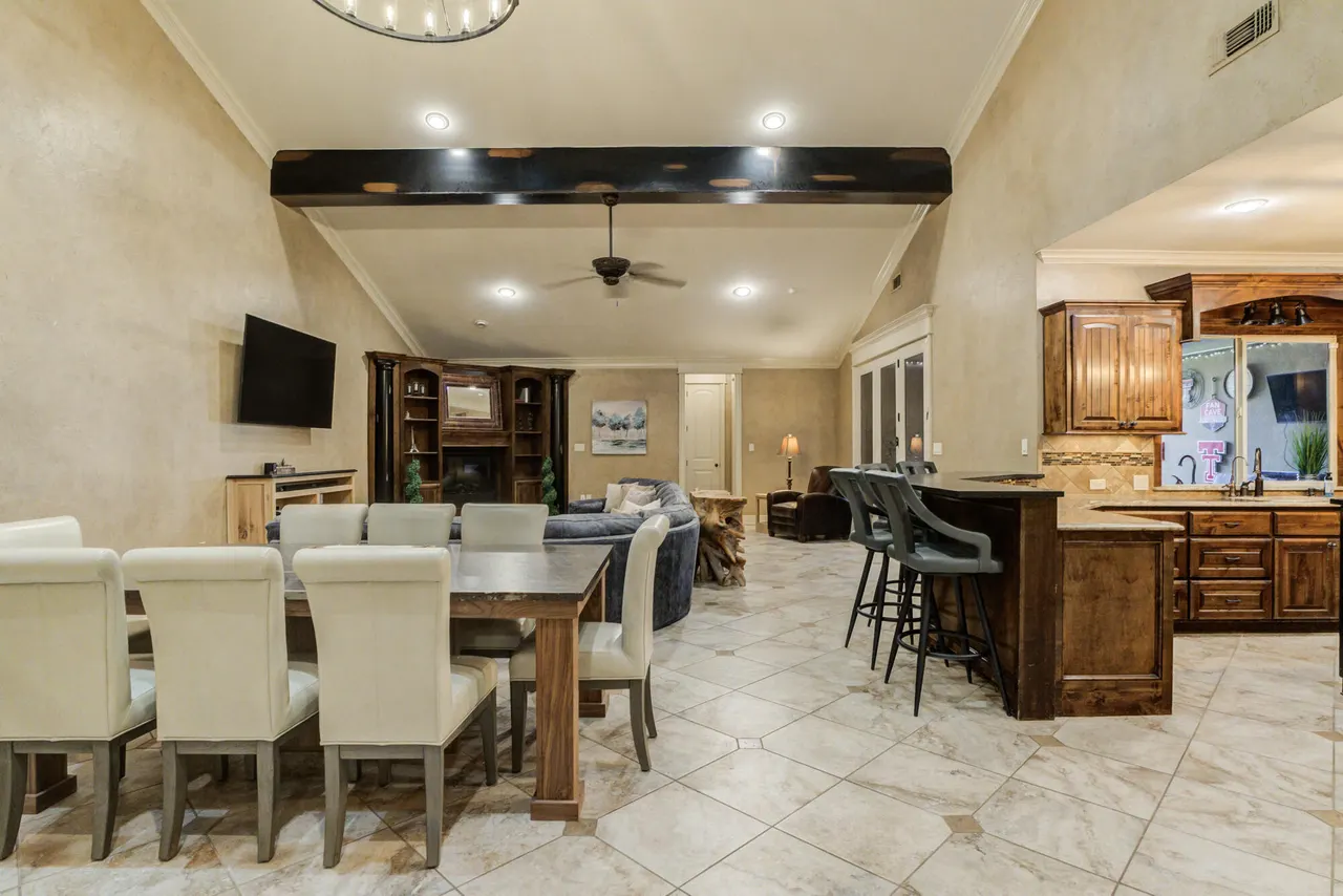 Photo 8 — 8 Tuscan Villas Circle, Lubbock, TX 79423