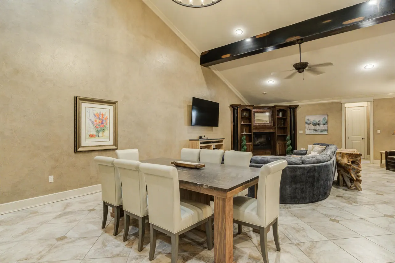 Photo 9 — 8 Tuscan Villas Circle, Lubbock, TX 79423