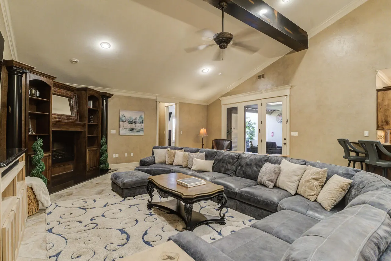 Photo 11 — 8 Tuscan Villas Circle, Lubbock, TX 79423