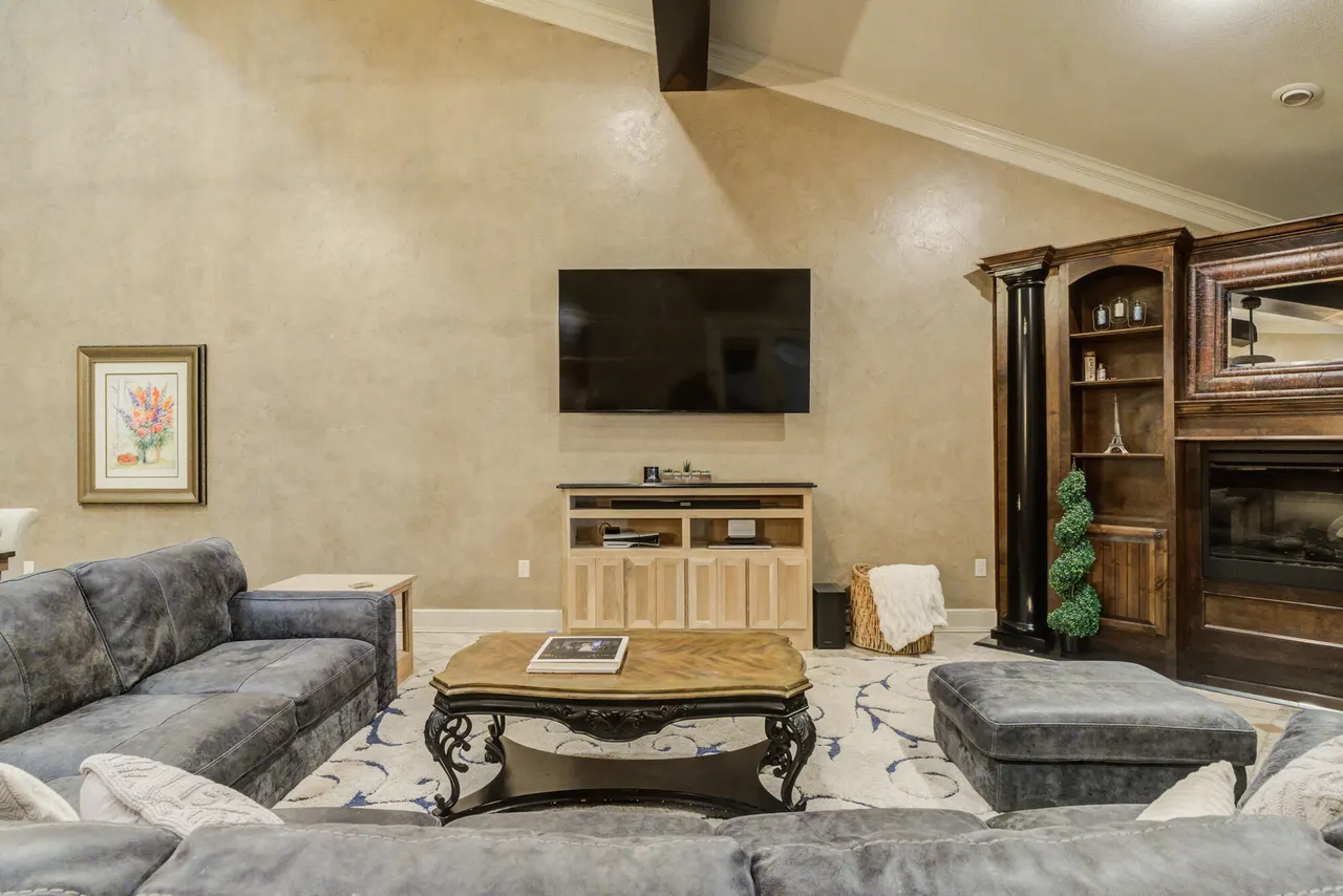 Photo 15 — 8 Tuscan Villas Circle, Lubbock, TX 79423