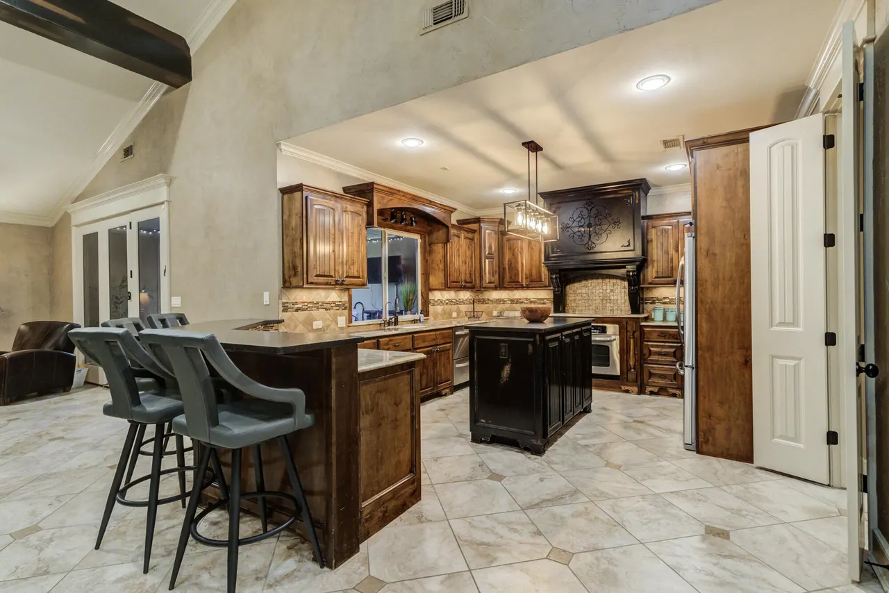 Photo 16 — 8 Tuscan Villas Circle, Lubbock, TX 79423
