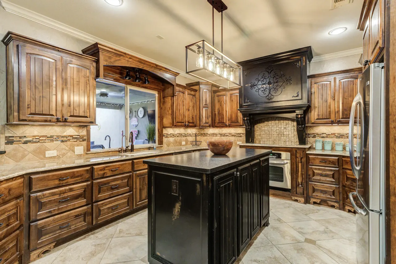 Photo 17 — 8 Tuscan Villas Circle, Lubbock, TX 79423