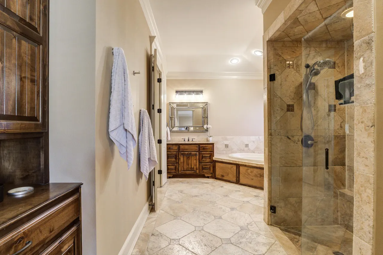 Photo 32 — 8 Tuscan Villas Circle, Lubbock, TX 79423
