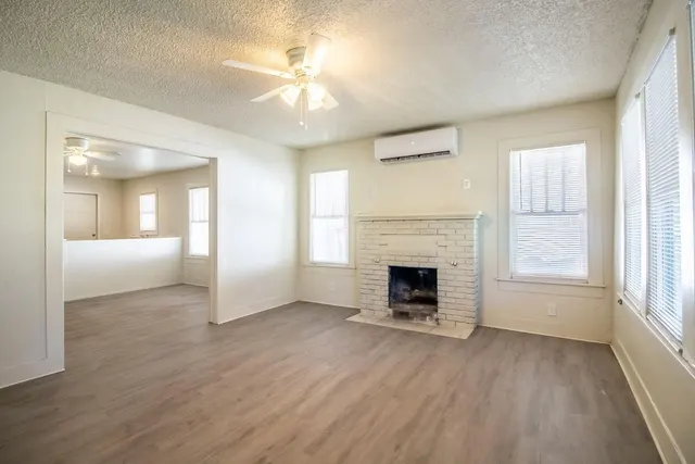 Photo 3 — 1911 22nd Street, Lubbock, TX 79411