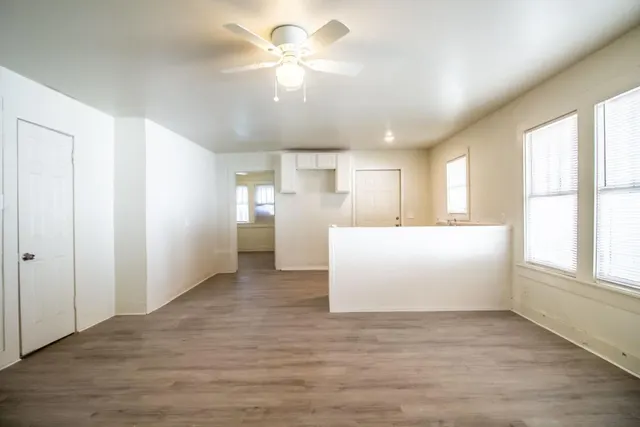Photo 5 — 1911 22nd Street, Lubbock, TX 79411