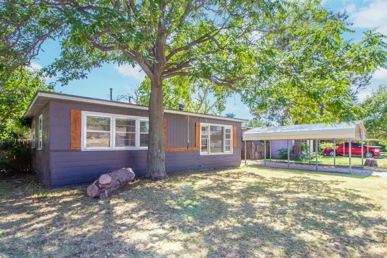 Photo 2 — 2011 45th Street, Lubbock, TX 79412