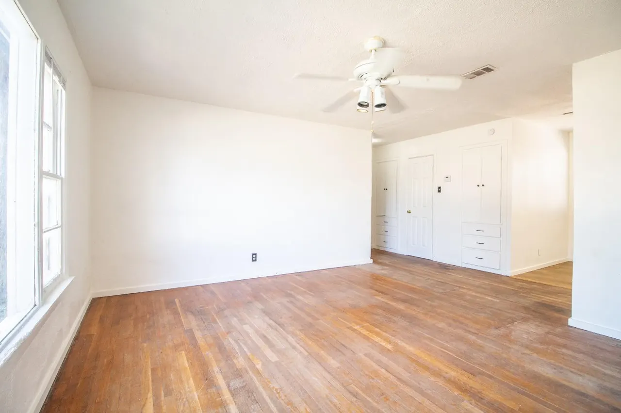 Photo 4 — 2011 45th Street, Lubbock, TX 79412