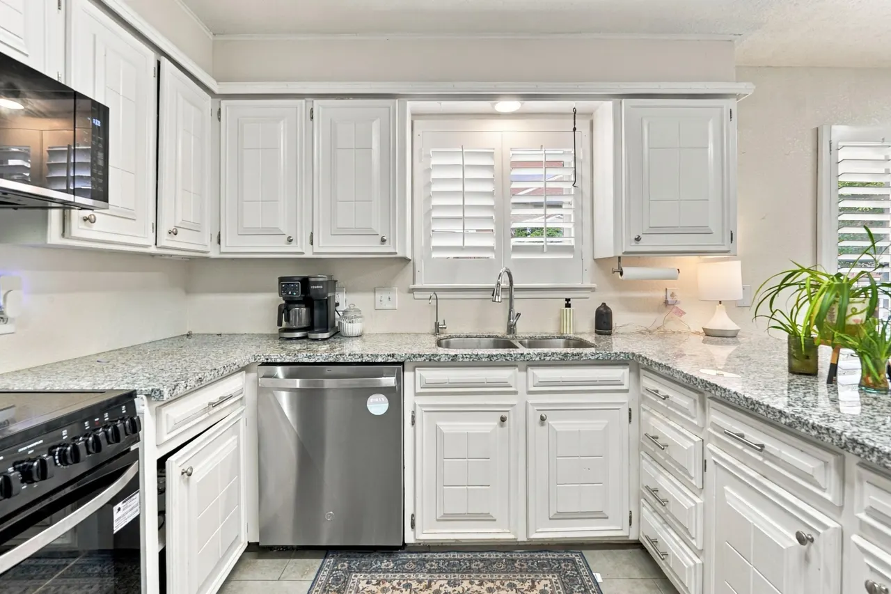 Photo 10 — 2813 74th Place, Lubbock, TX 79423