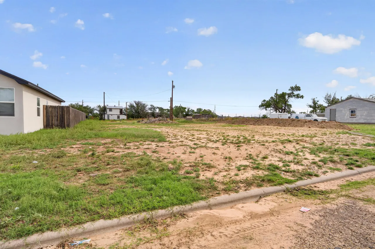 Front exterior — 2209 Urbana Avenue, Lubbock, TX 79407