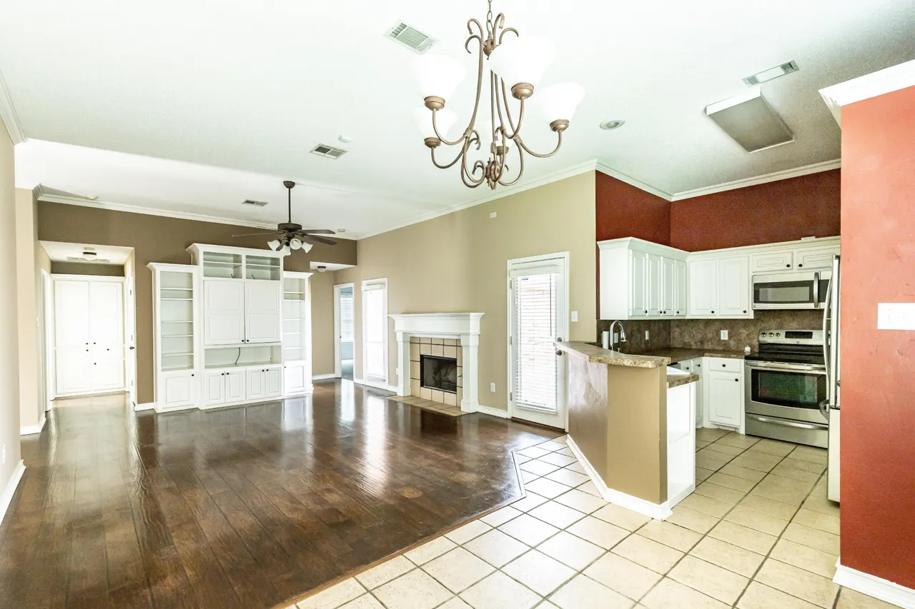 Photo 8 — 9706 Avenue W, Lubbock, TX 79423