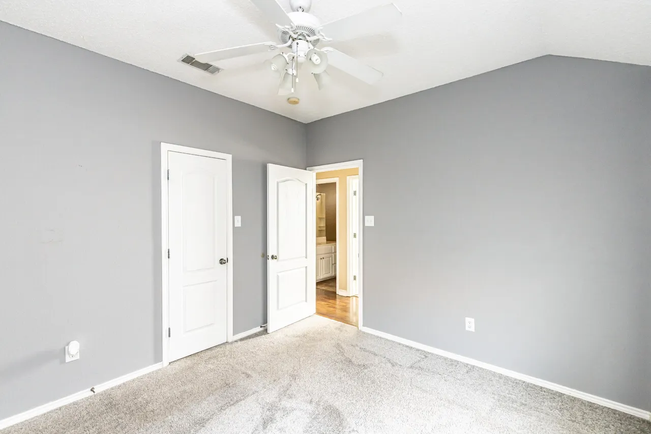 Photo 12 — 9706 Avenue W, Lubbock, TX 79423