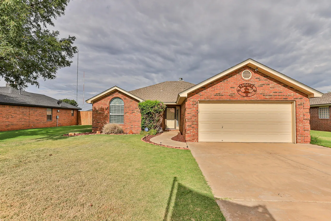 Front exterior — 9706 Avenue W, Lubbock, TX 79423