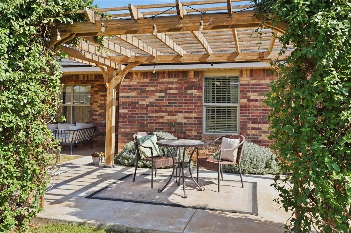 Photo 2 — 10610 Chicago Avenue, Lubbock, TX 79424