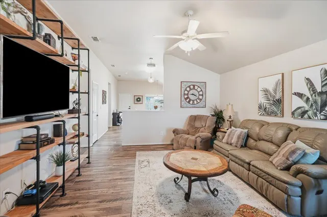 Photo 6 — 10610 Chicago Avenue, Lubbock, TX 79424