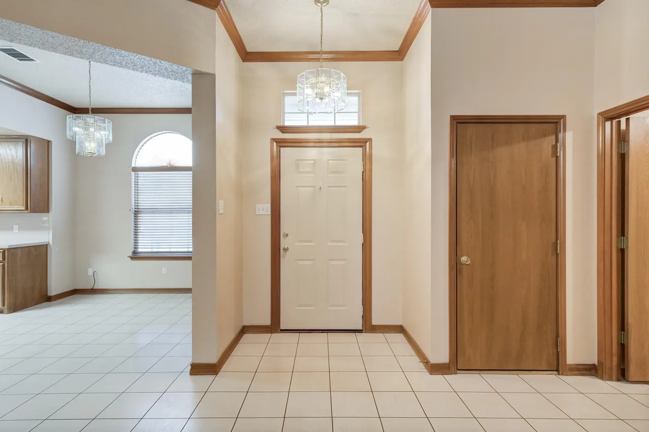 Photo 4 — 408 Kewanee Avenue, Lubbock, TX 79416