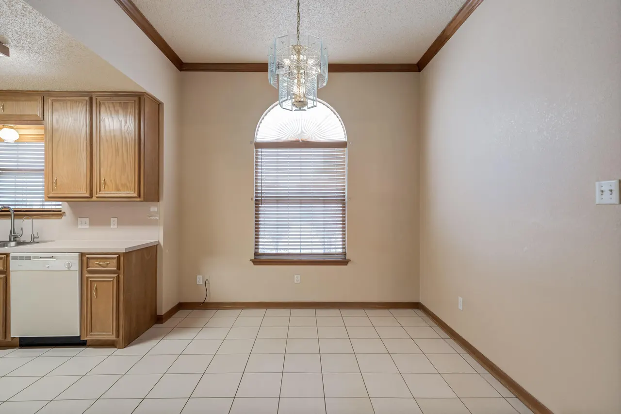 Photo 6 — 408 Kewanee Avenue, Lubbock, TX 79416