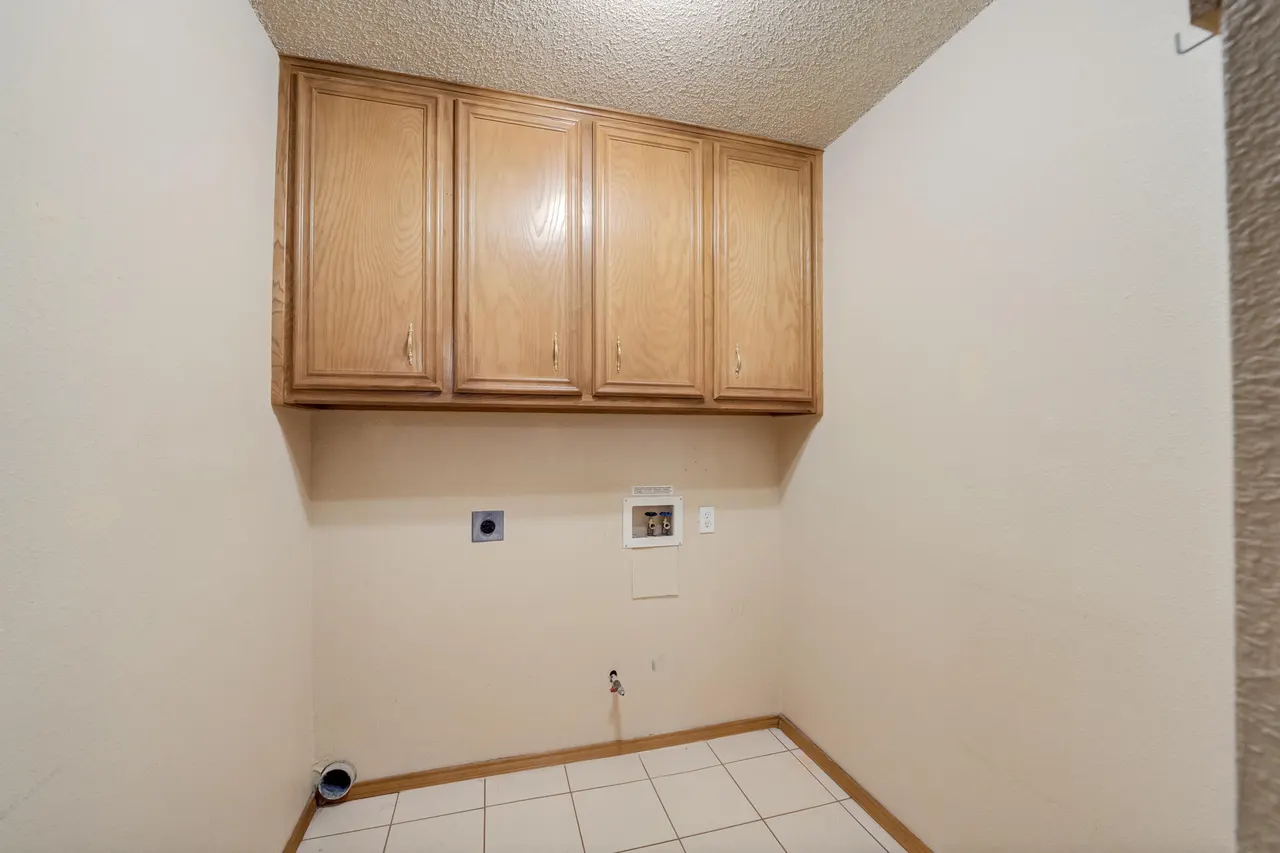 Photo 13 — 408 Kewanee Avenue, Lubbock, TX 79416
