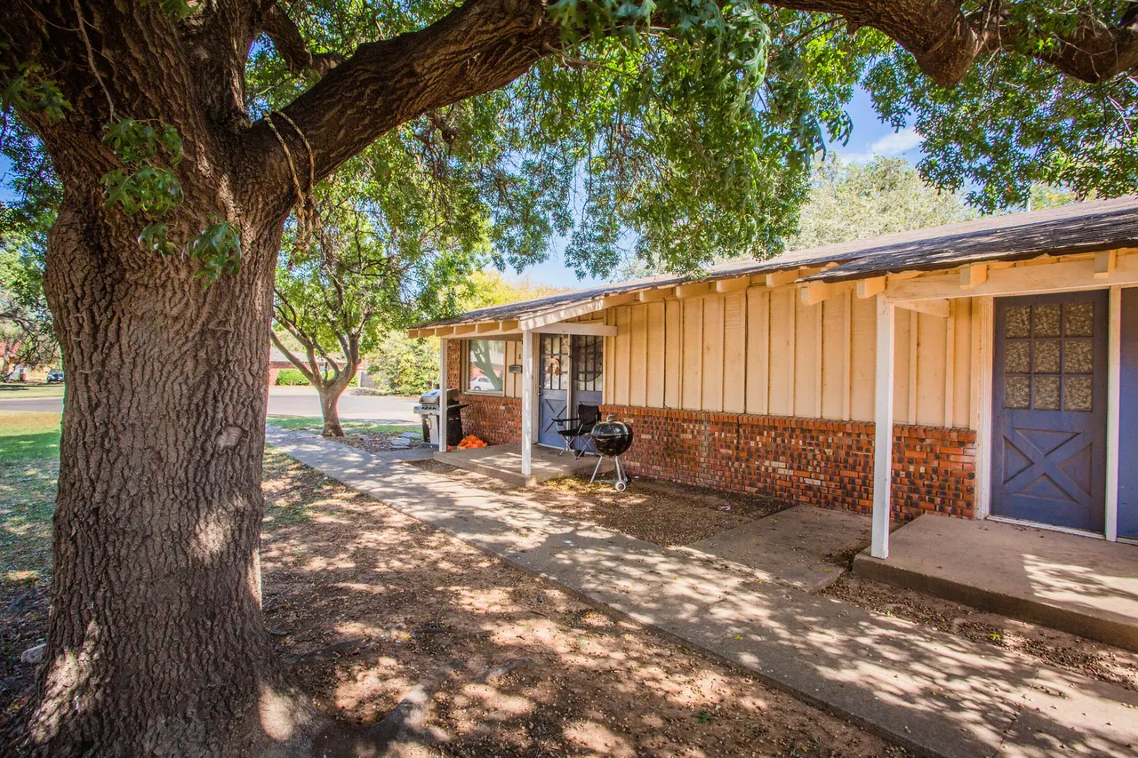 Photo 2 — 2811 43rd Street 8, Lubbock, TX 79413