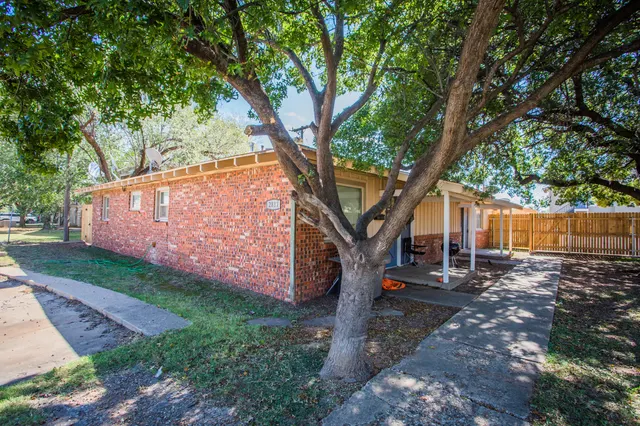 Photo 6 — 2811 43rd Street 8, Lubbock, TX 79413