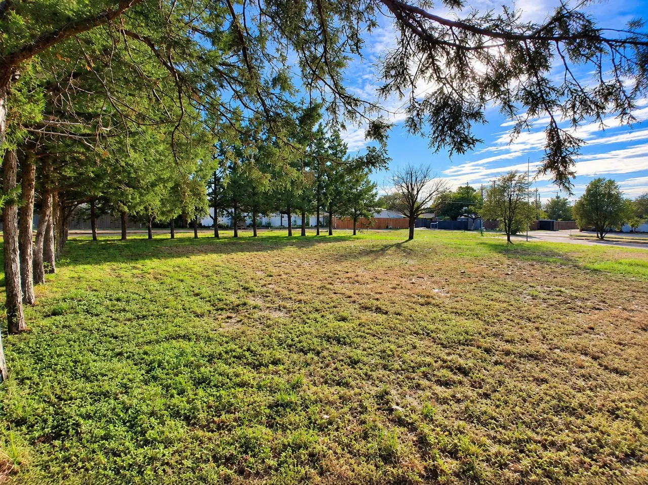 Photo 12 — 5015 Avenue T, Lubbock, TX 79412