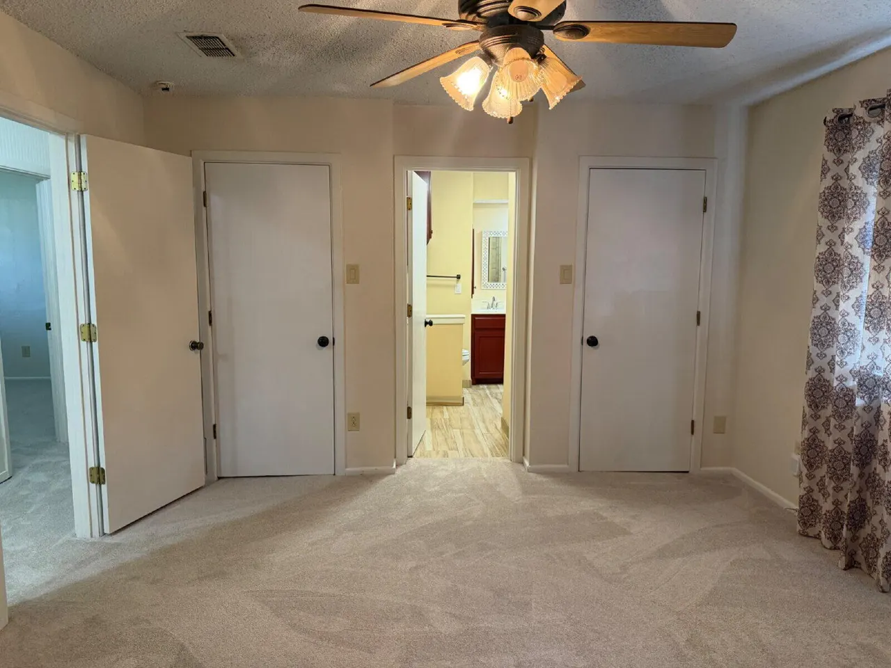 Photo 11 — 7106 Aberdeen Avenue, Lubbock, TX 79424