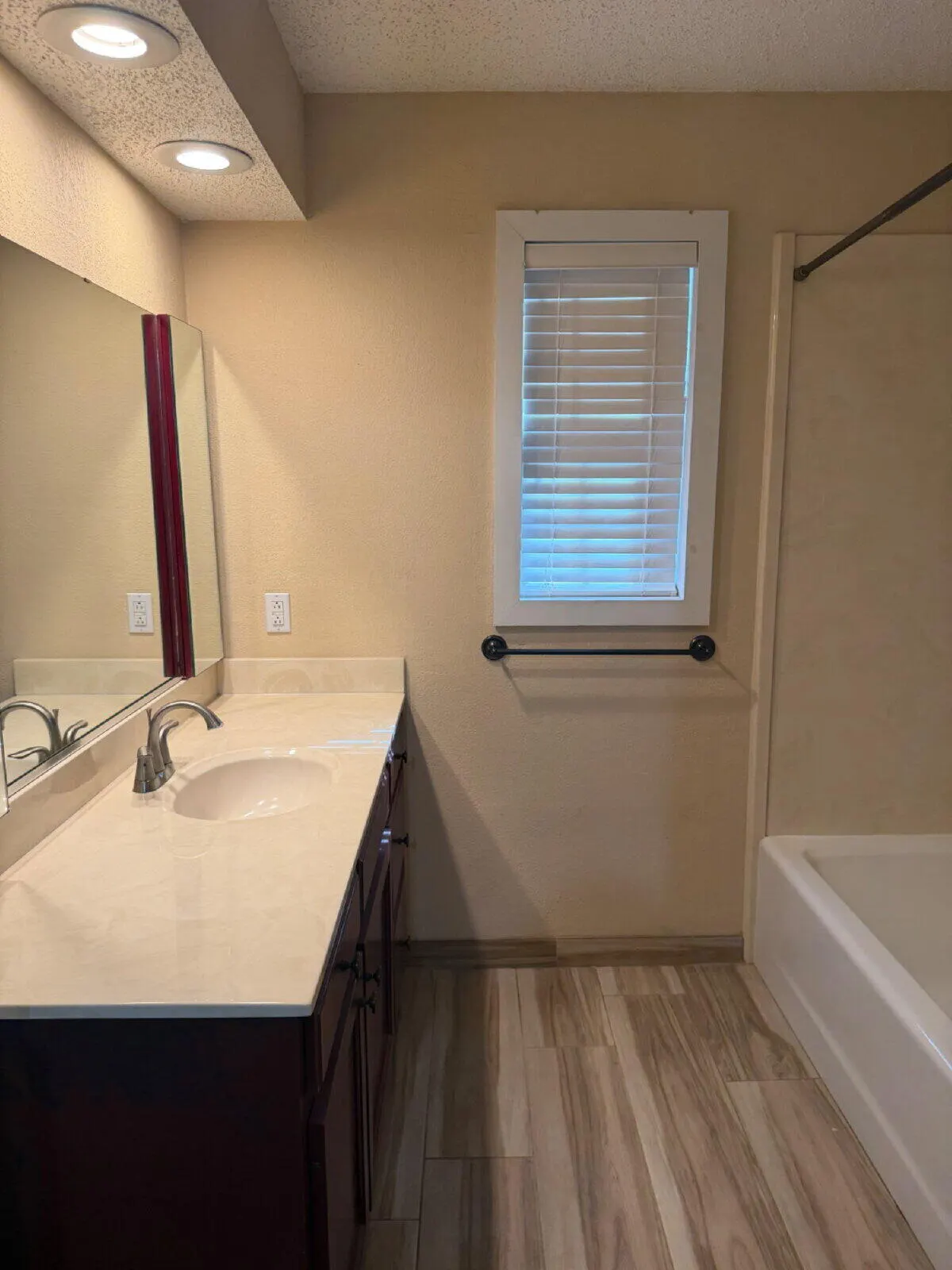 Photo 16 — 7106 Aberdeen Avenue, Lubbock, TX 79424