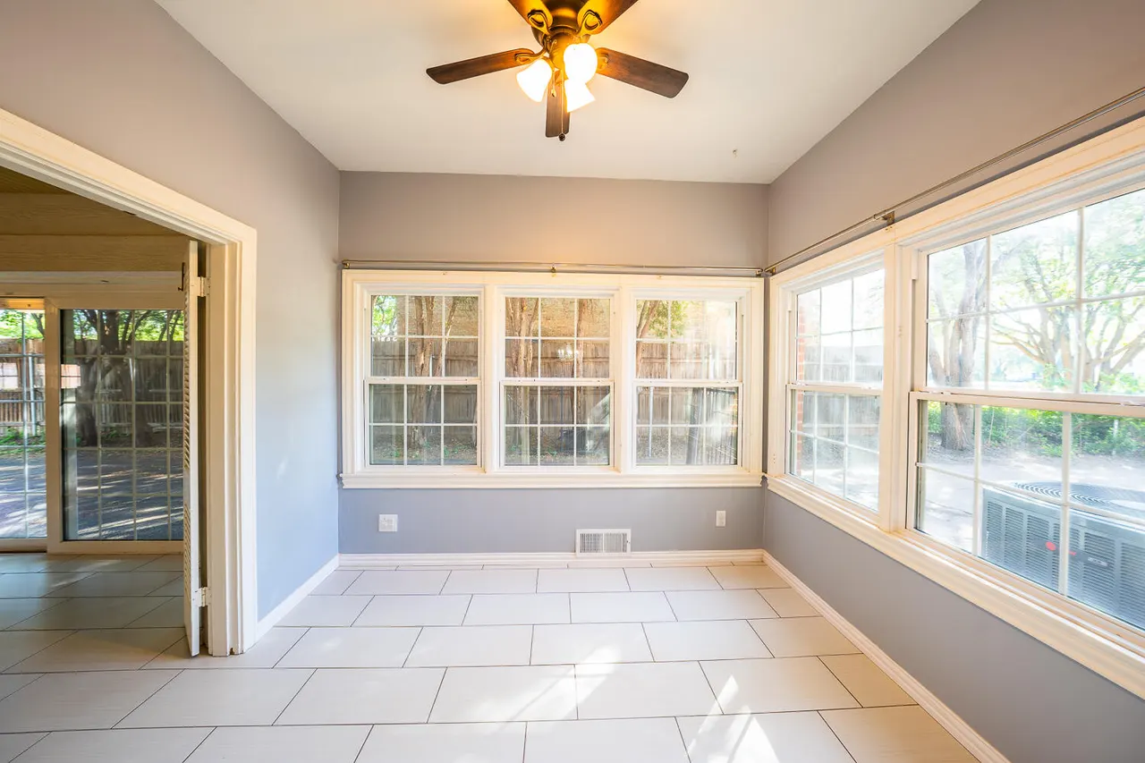 Photo 13 — 5104 19th Street, Lubbock, TX 79407